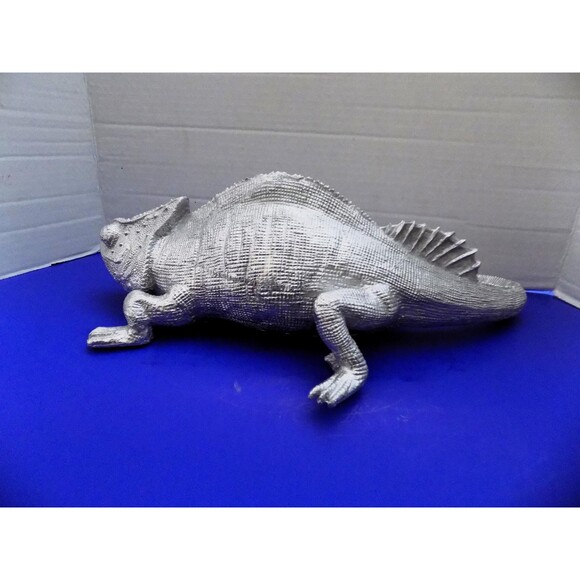 NEW Iguana Chameleon Lizard Figurine Statue Home Decor Reptiles - Picture 4 of 7
